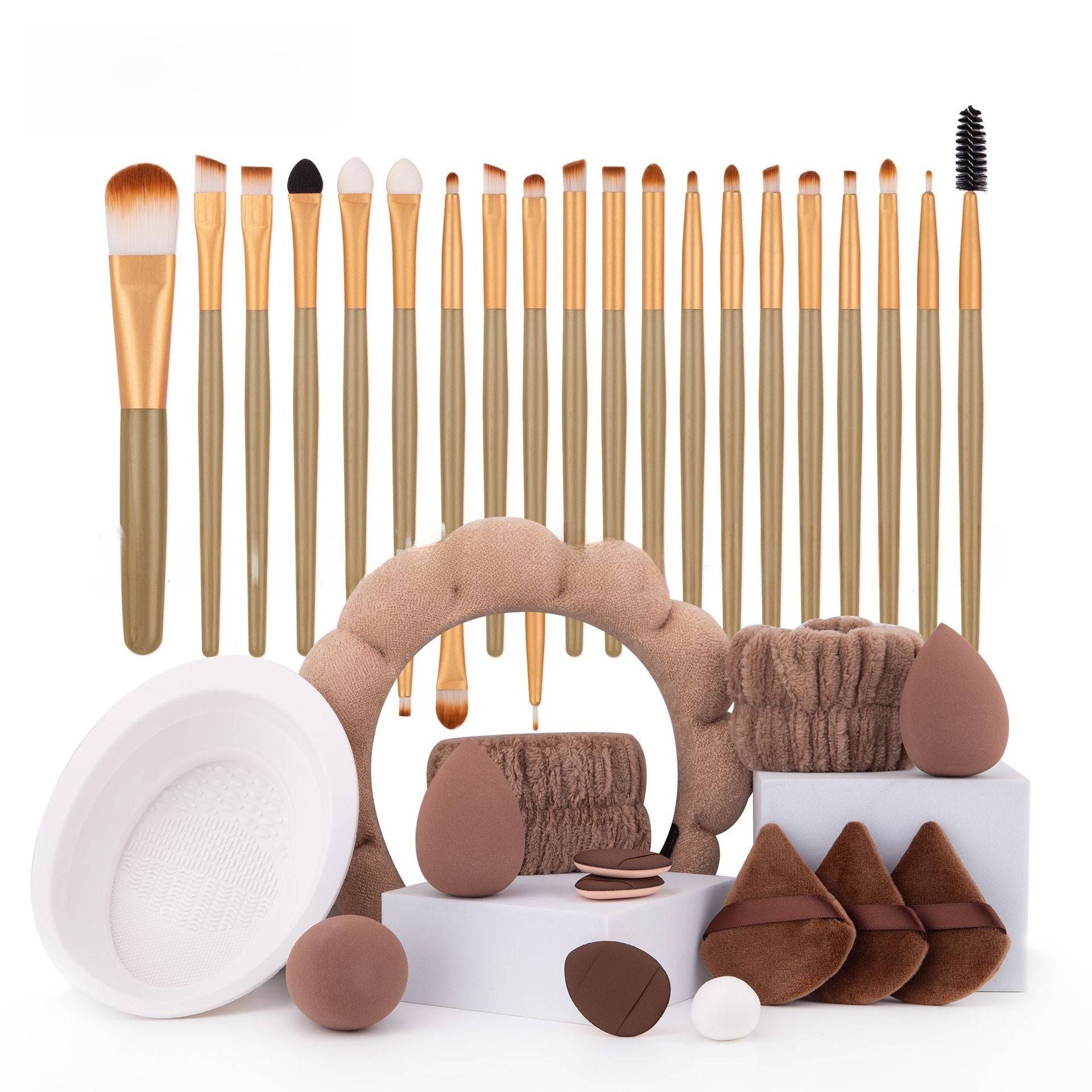 Makeup brush suit