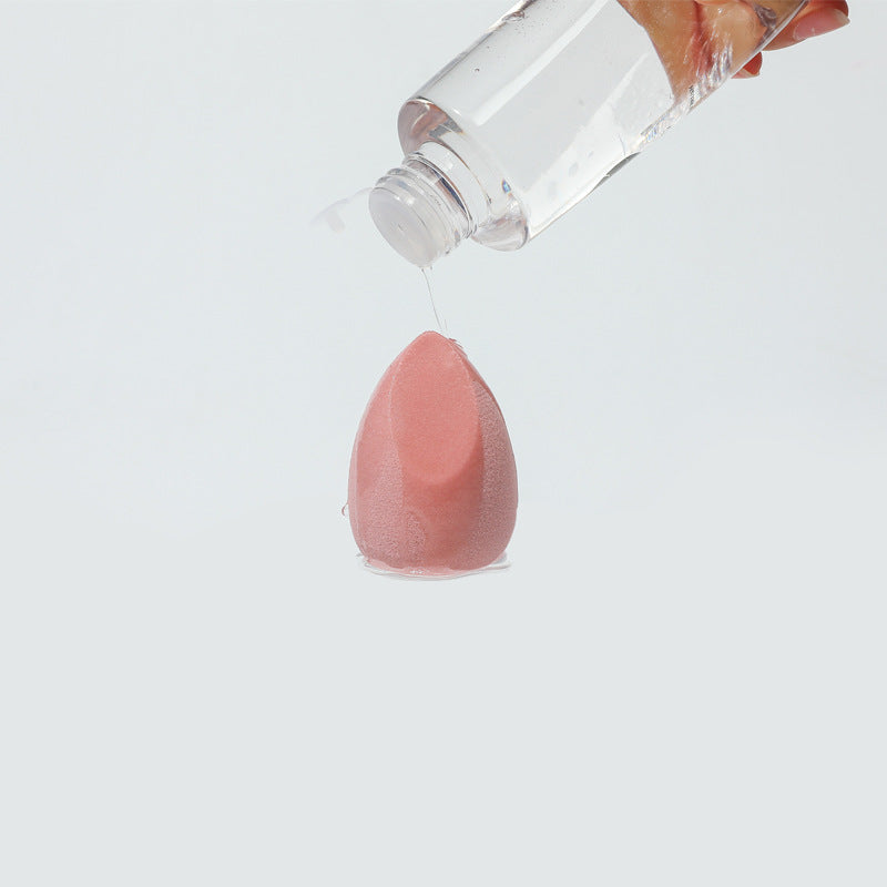 Makeup cleaner