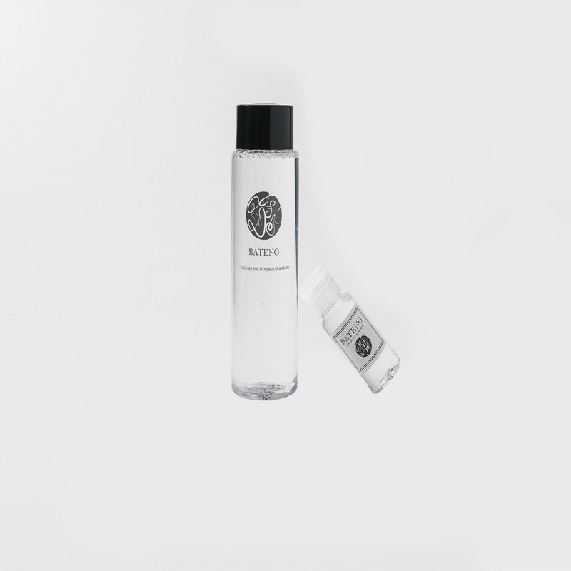Makeup cleaner
