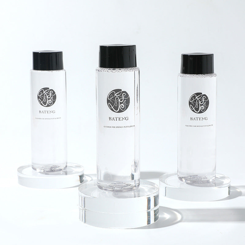 Makeup cleaner