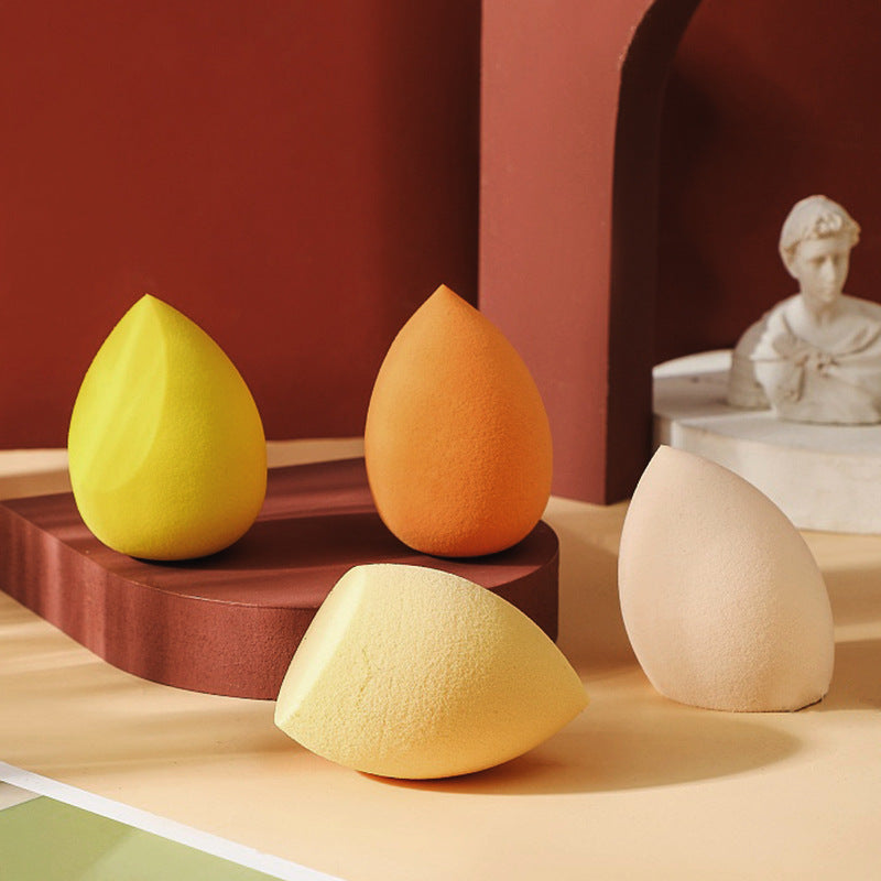Makeup sponge - suitable for both dry and wet application