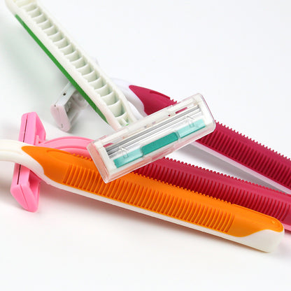 Manual hair removal device