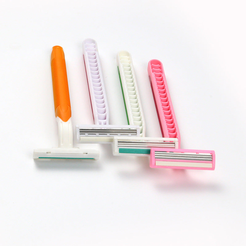 Manual hair removal device