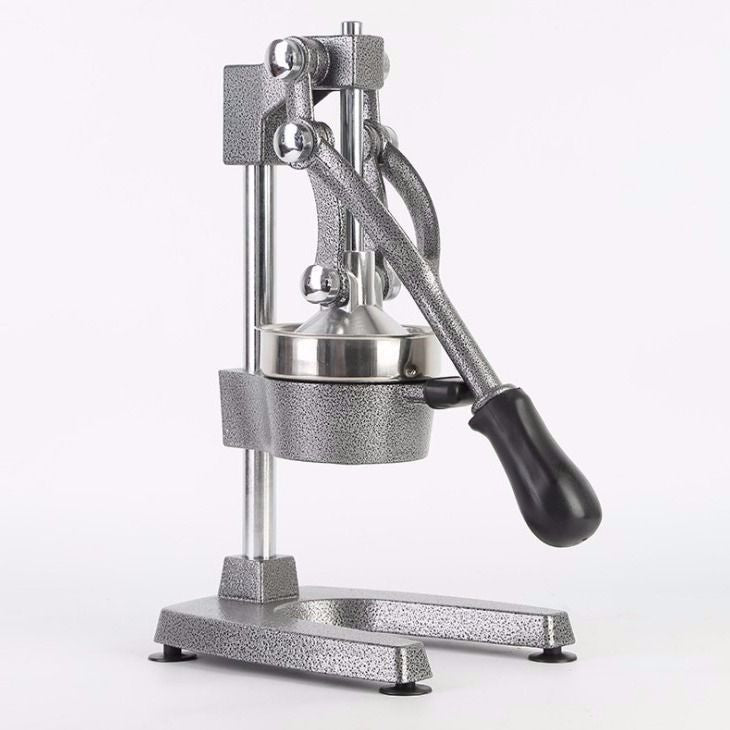 Manual juicer