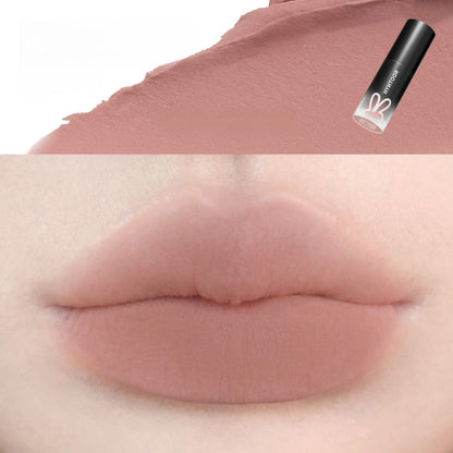 Matte lip mud