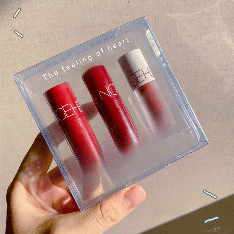 matte lipstick