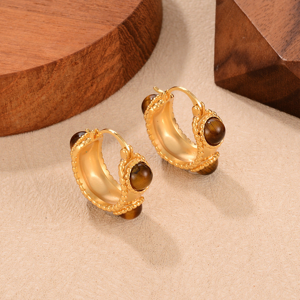 Maurad Retro Brown Earrings