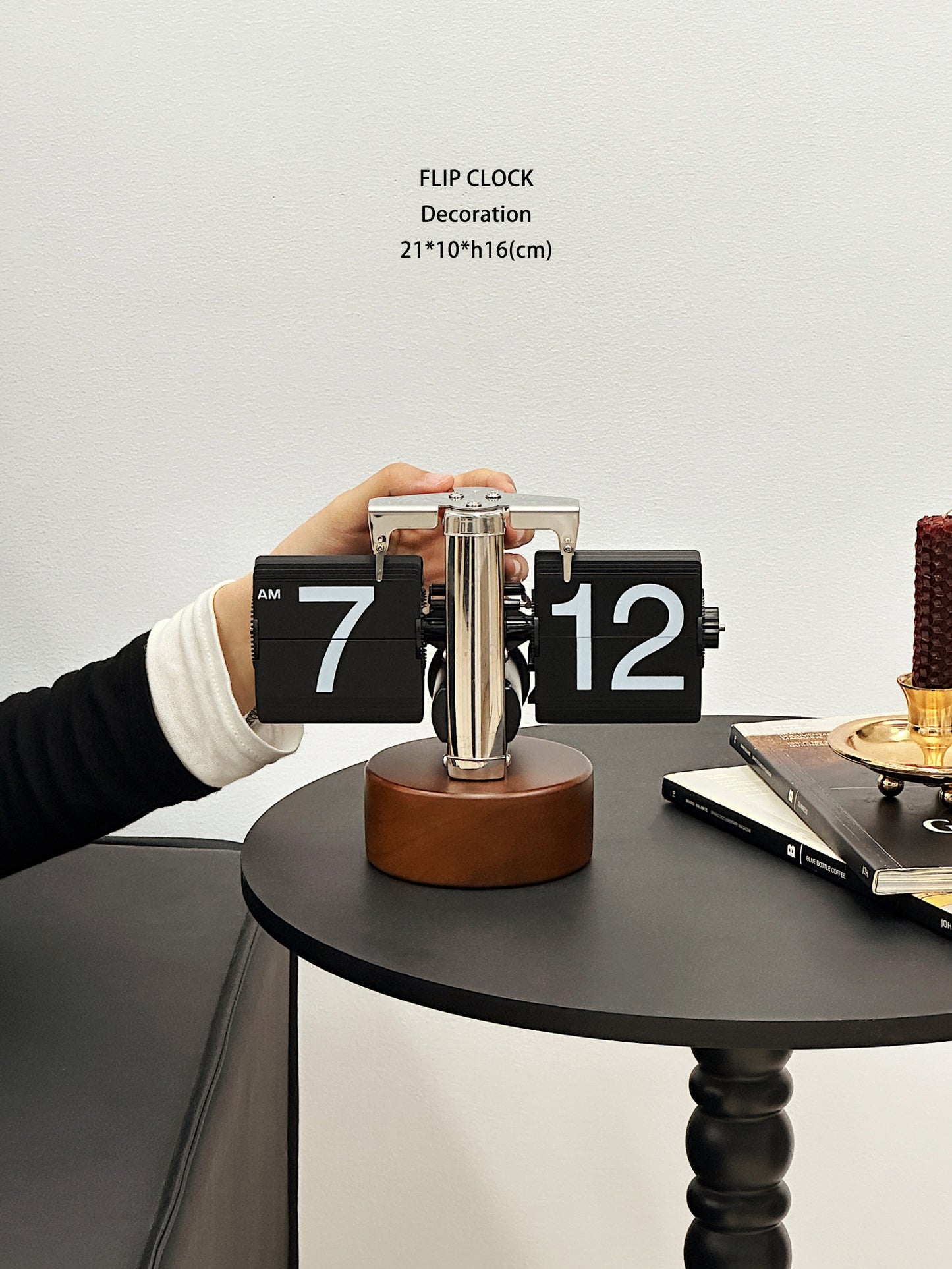 Mechanical Page-Turning Clock