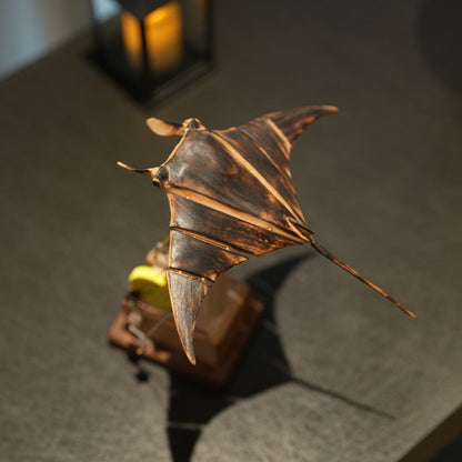 Mechanical Wooden Stingray Desktop Ornament
