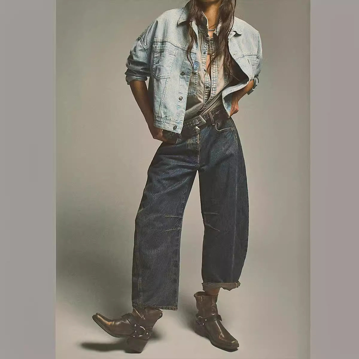 Medium low waist washed denim