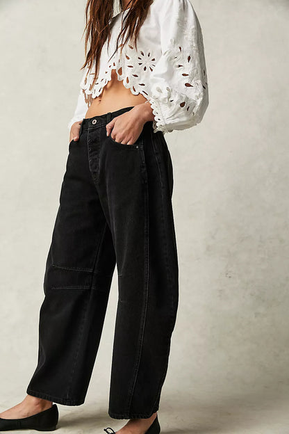 Medium low waist washed denim