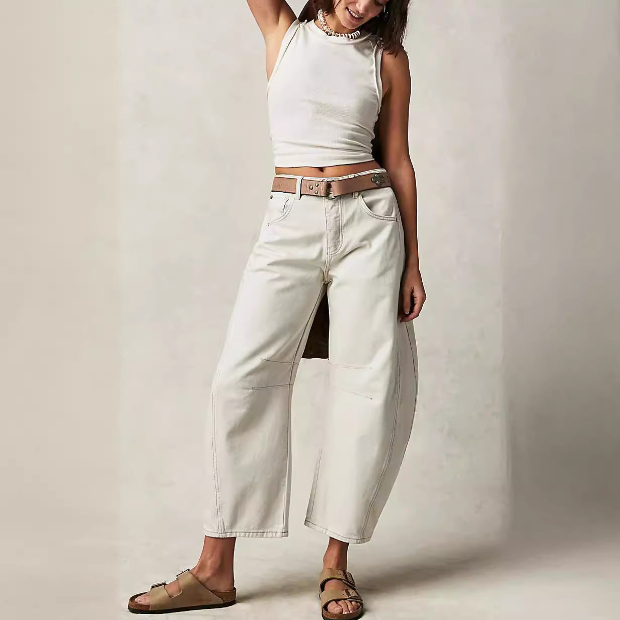 Medium low waist washed denim