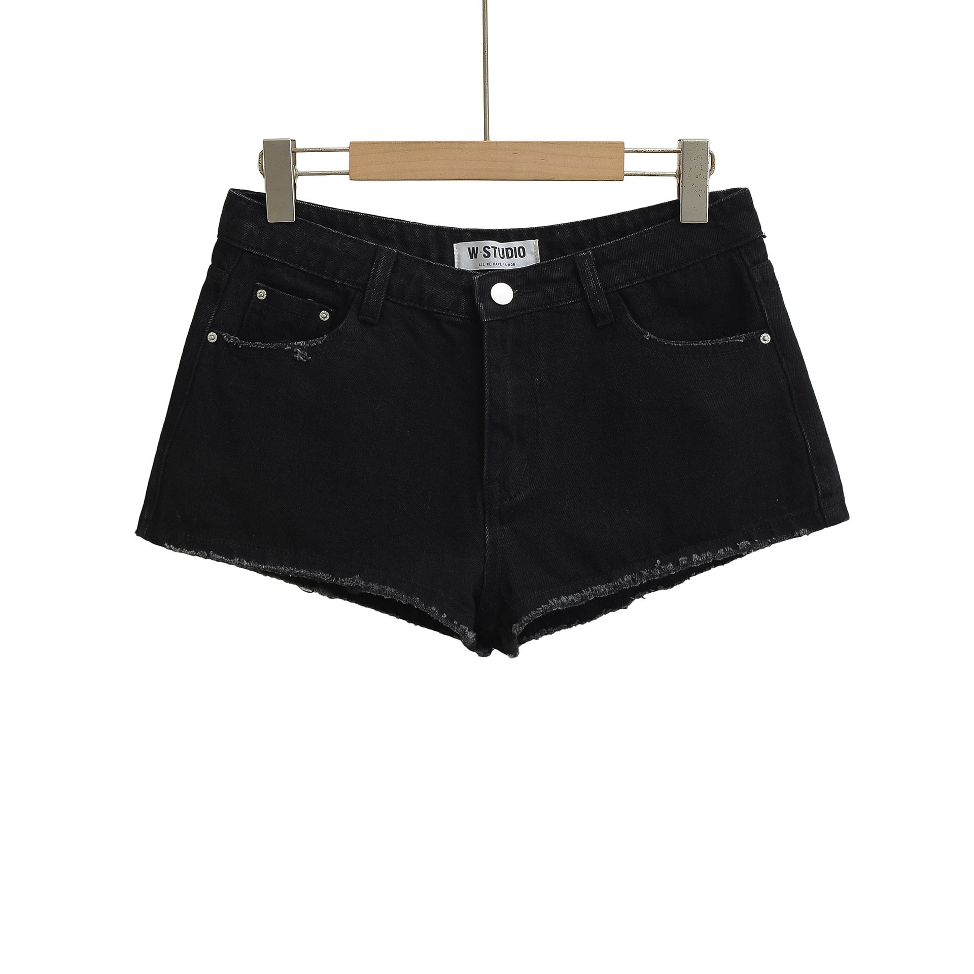 Medium-low waisted denim shorts