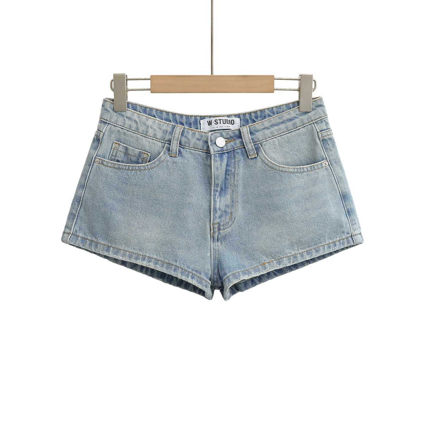 Medium-low waisted denim shorts