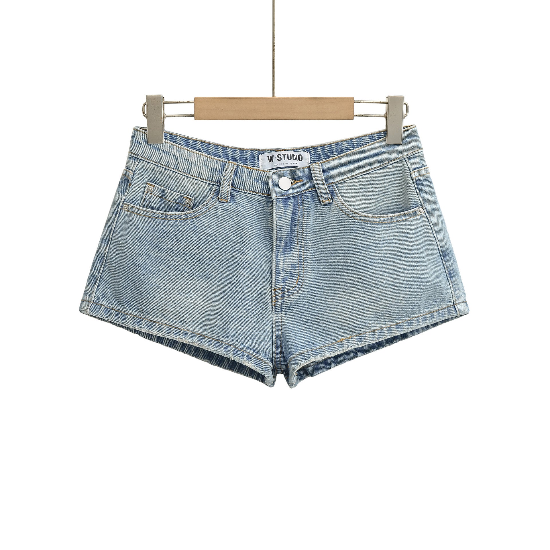 Medium-low waisted denim shorts
