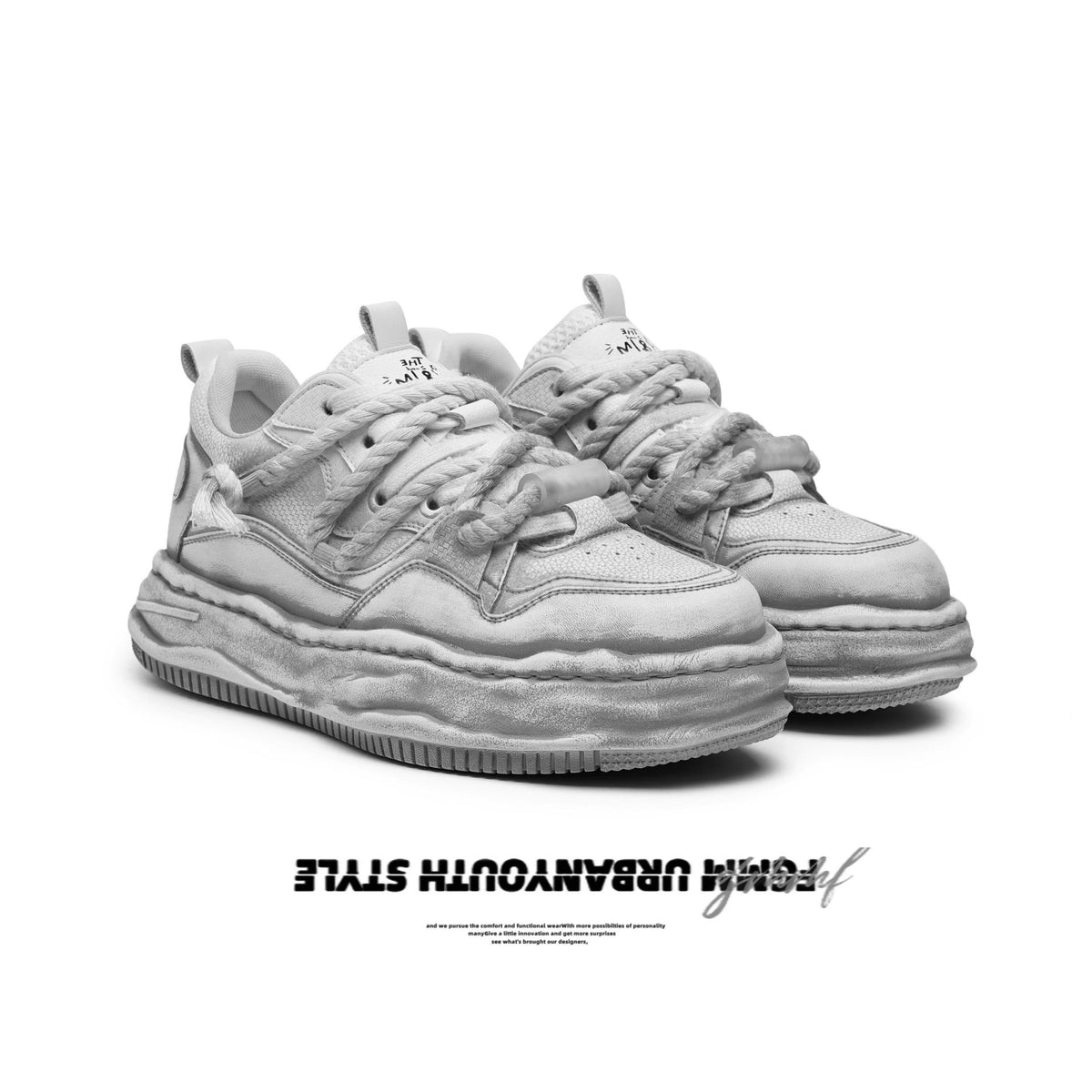 Men's and women's casual sports sneakers