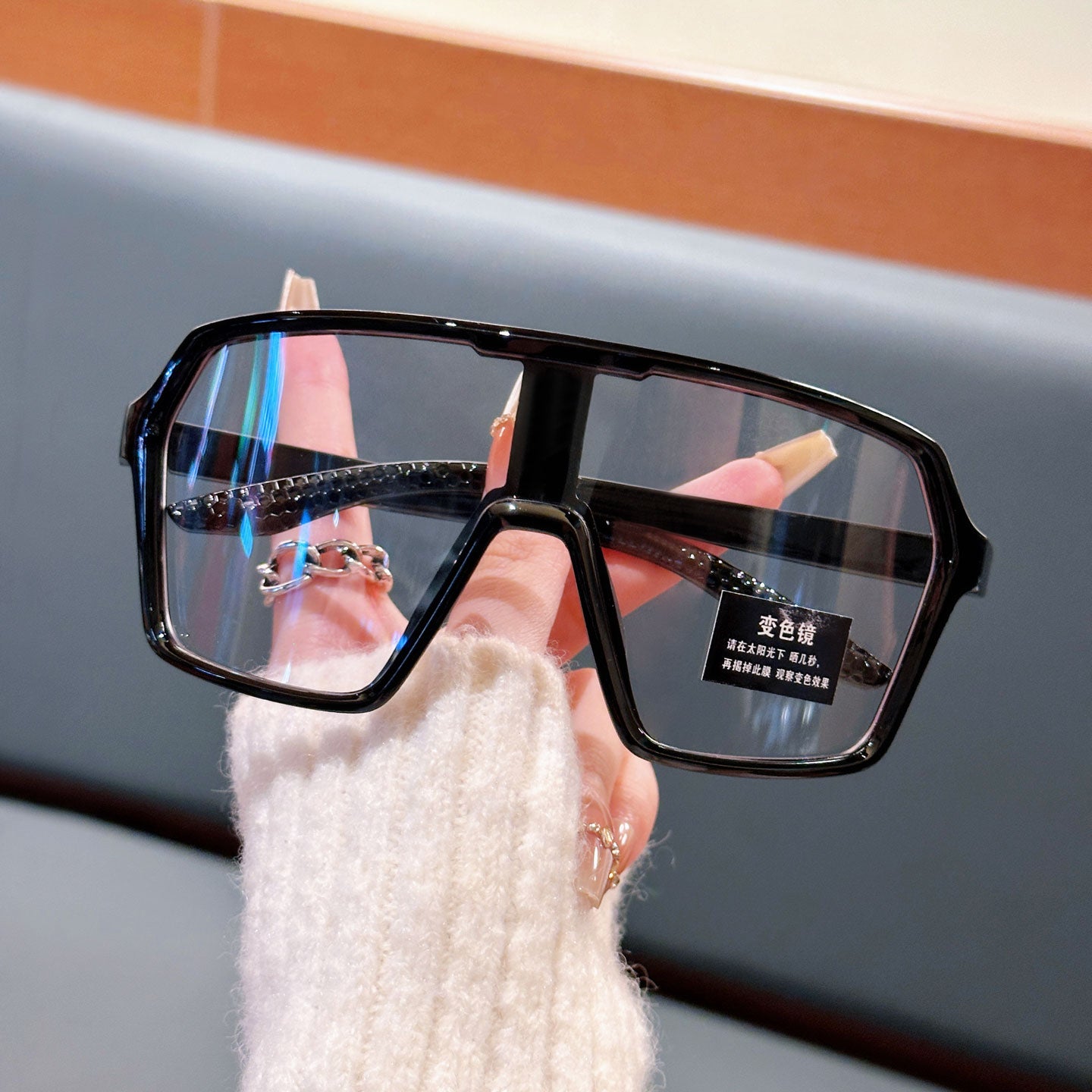 Men's and women's cycling glasses