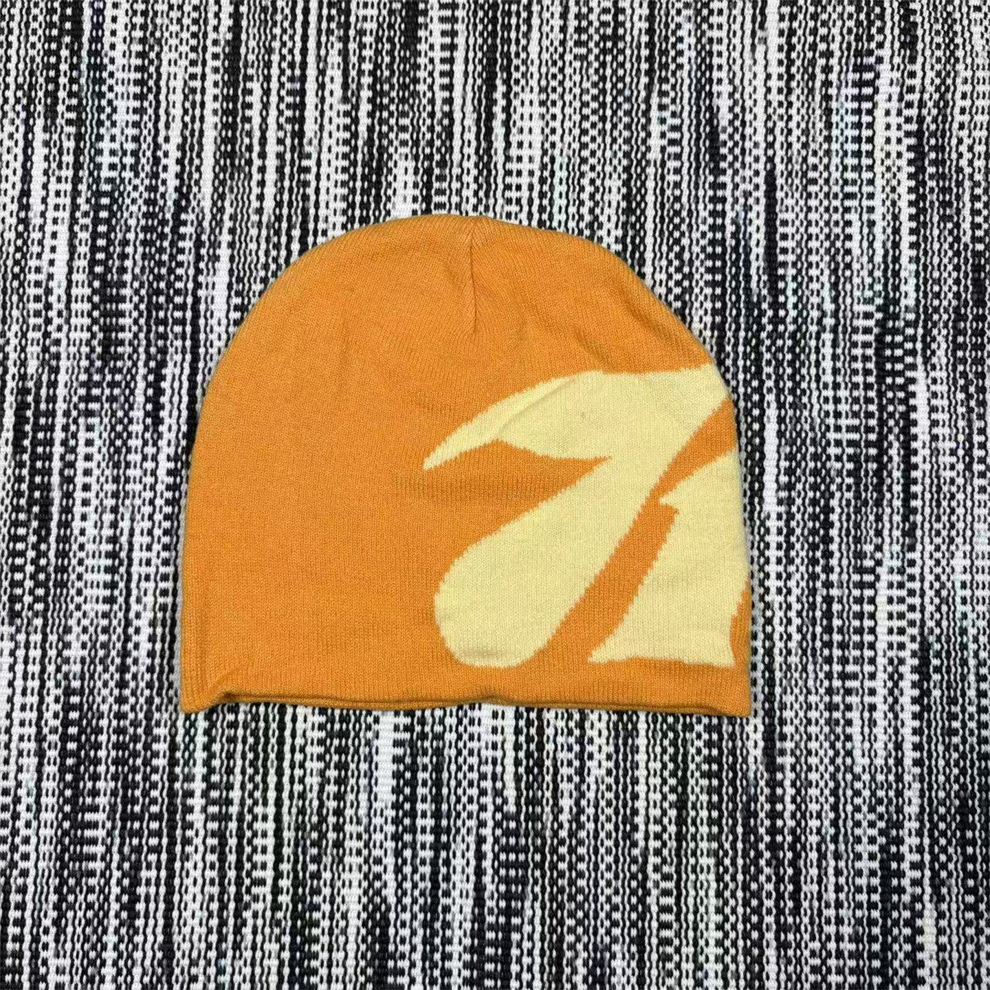Men's and women's warm winter hats
