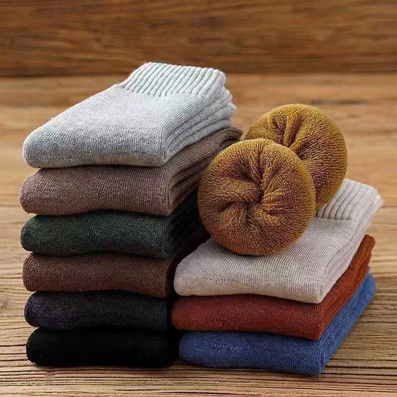 Men's camel-colored fleece socks for autumn and winter