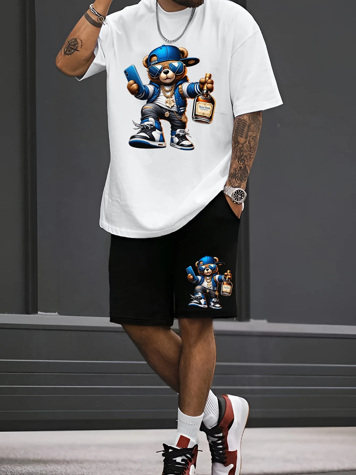 Men's Cartoon Rabbit Print Short-Sleeve T-Shirt and Shorts Set