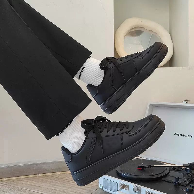 Men's Casual Sneakers for Work and Daily Wear