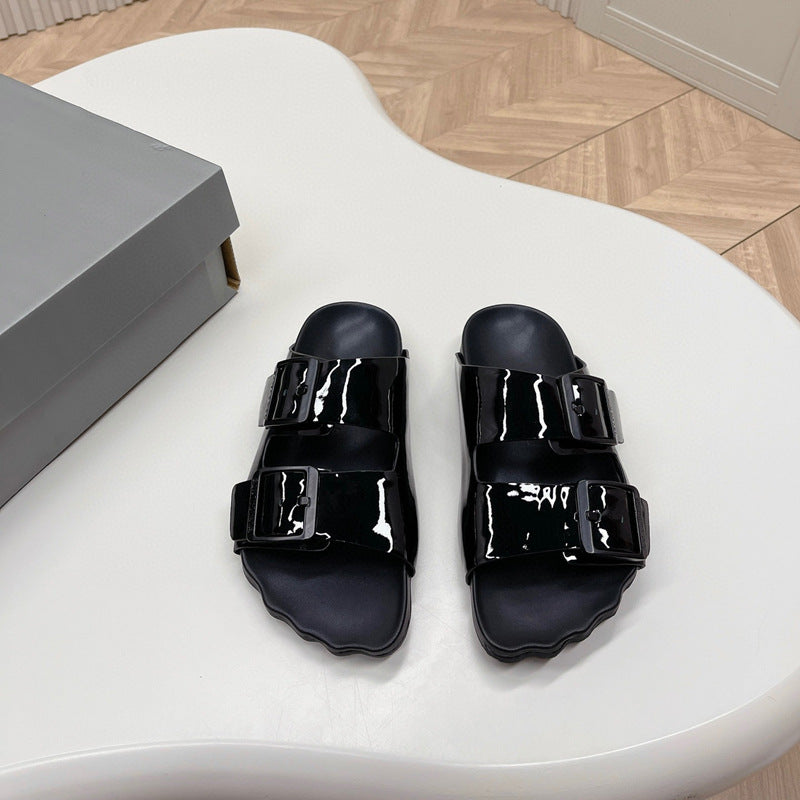 Men's flip-flops are worn outside