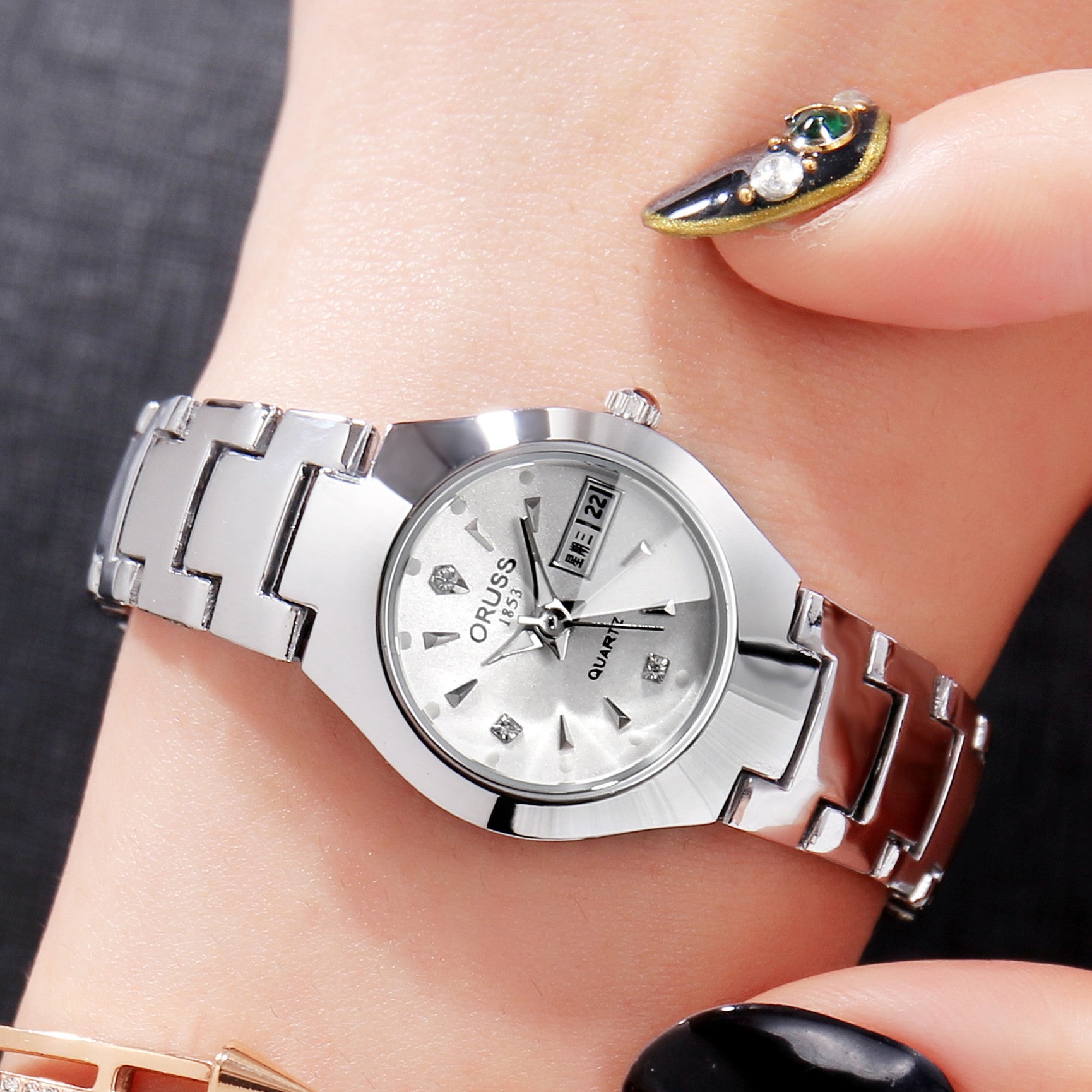 Men's luminous watch in tungsten steel color