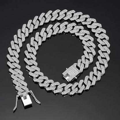 Men's necklace accessories