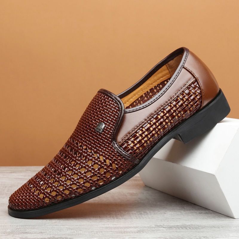 Men's sandals made of genuine leather