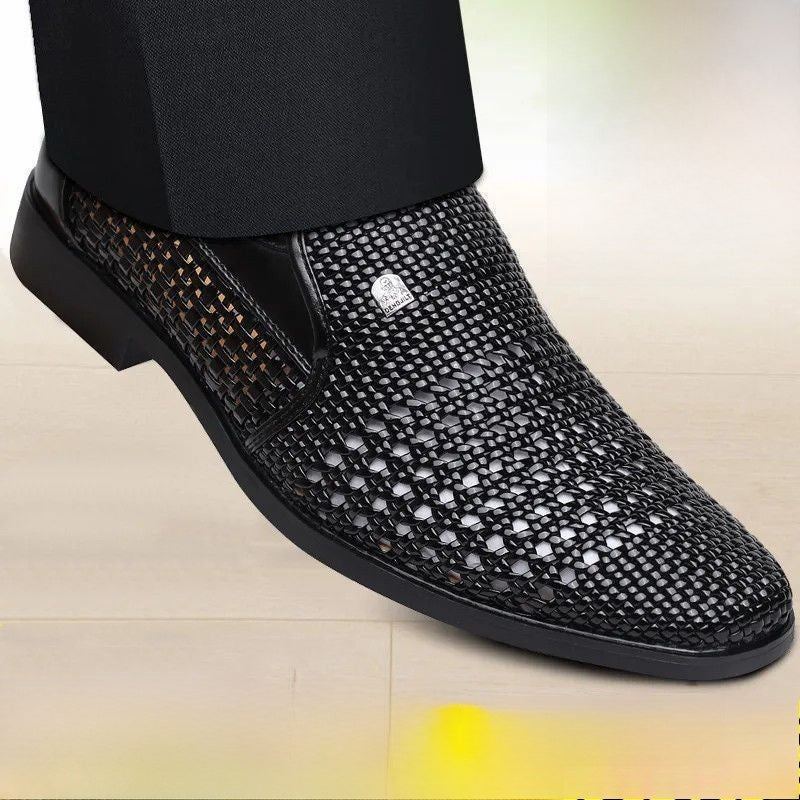 Men's sandals made of genuine leather