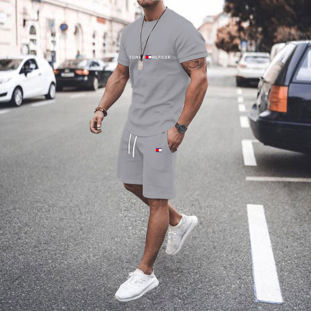 Men's sports outfit - fitness short-sleeved shirt and shorts