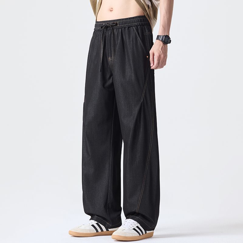 Men’s Straight-Leg Jeans
