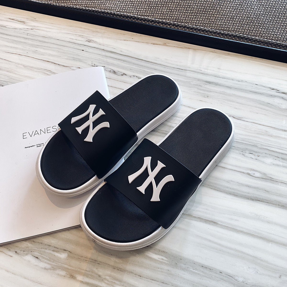 Men's Summer Fashion Non-Slip Beach Slippers