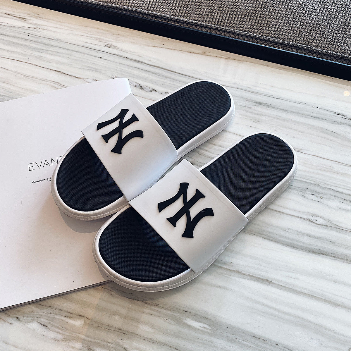 Men's Summer Fashion Non-Slip Beach Slippers