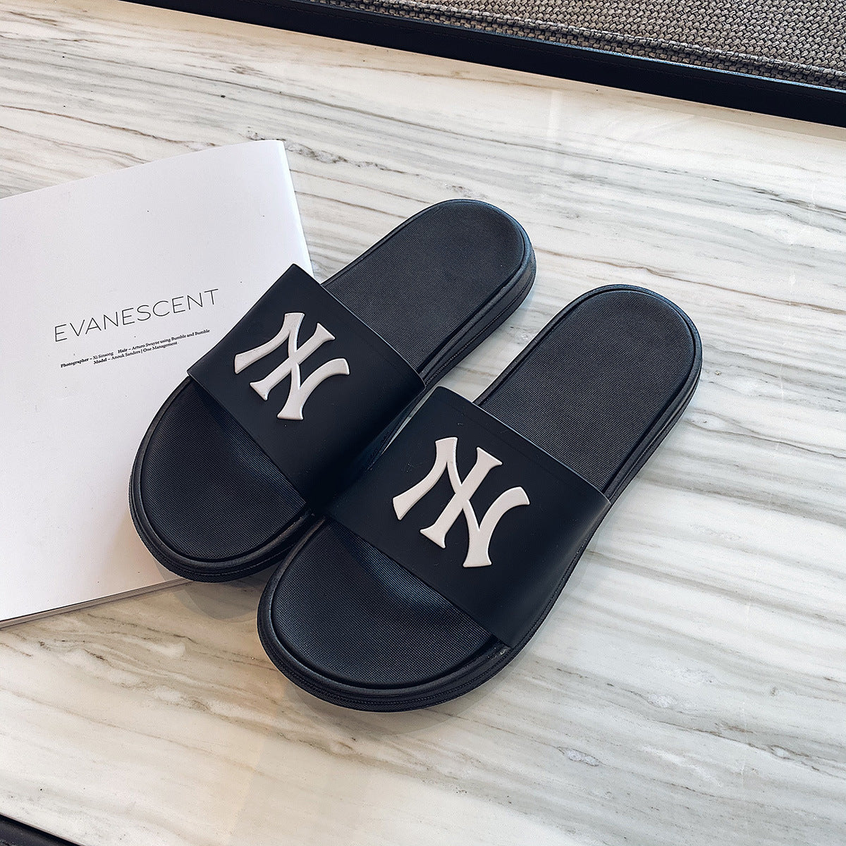 Men's Summer Fashion Non-Slip Beach Slippers