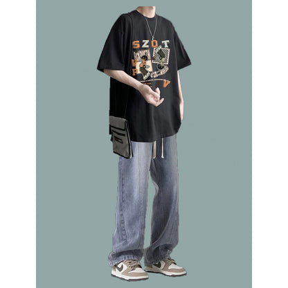 Men's T-shirt and jeans