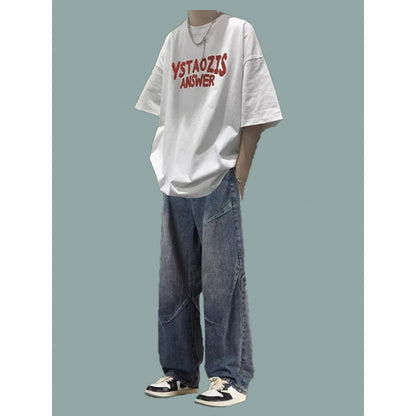 Men's T-shirt and jeans