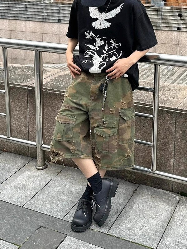 Men's Washed Camouflage Cargo Capri Shorts