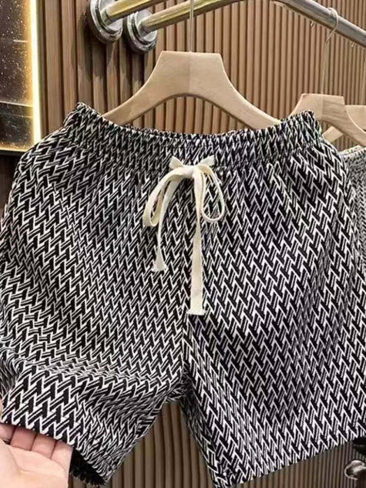 Mens Casual Houndstooth Shorts with Tie Waist