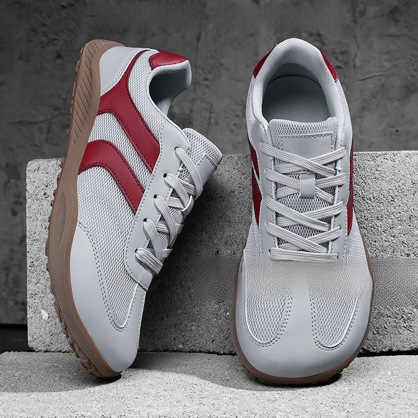 Mesh athletic shoes