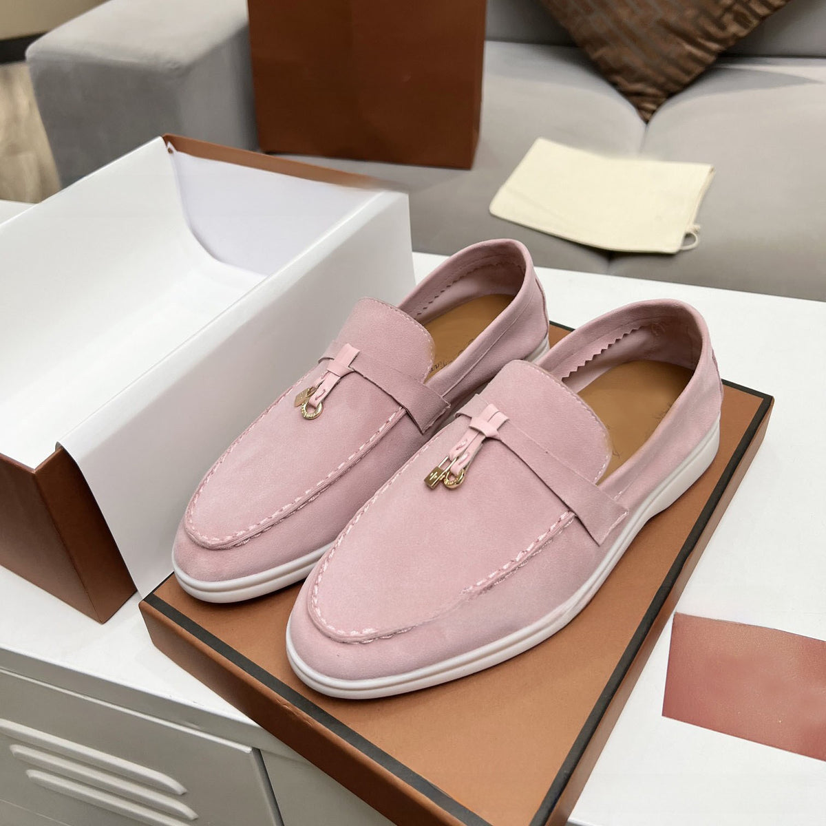 Metal buckle tassel soft-soled loafers