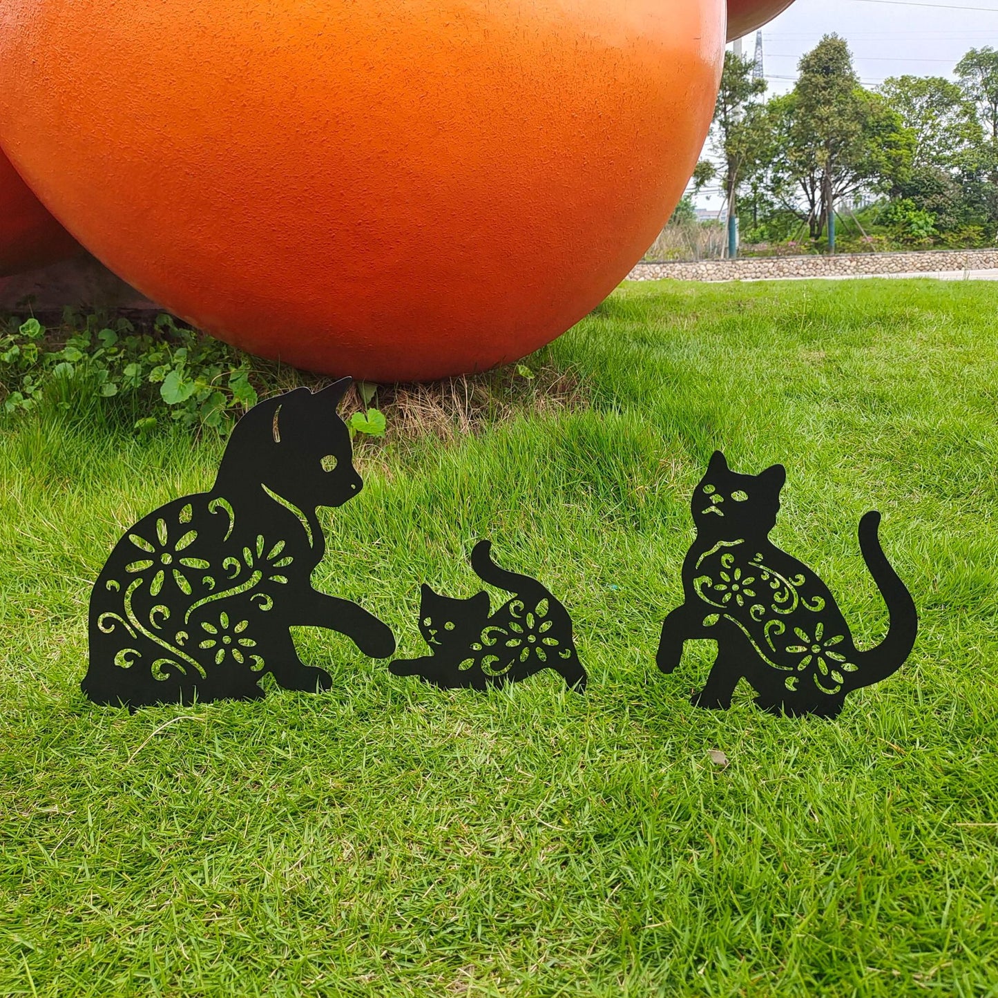 Metal Cat Garden Sculpture