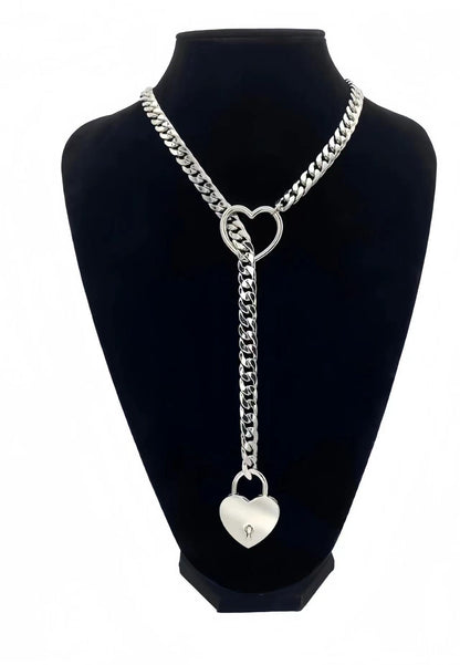 Metal chain necklace