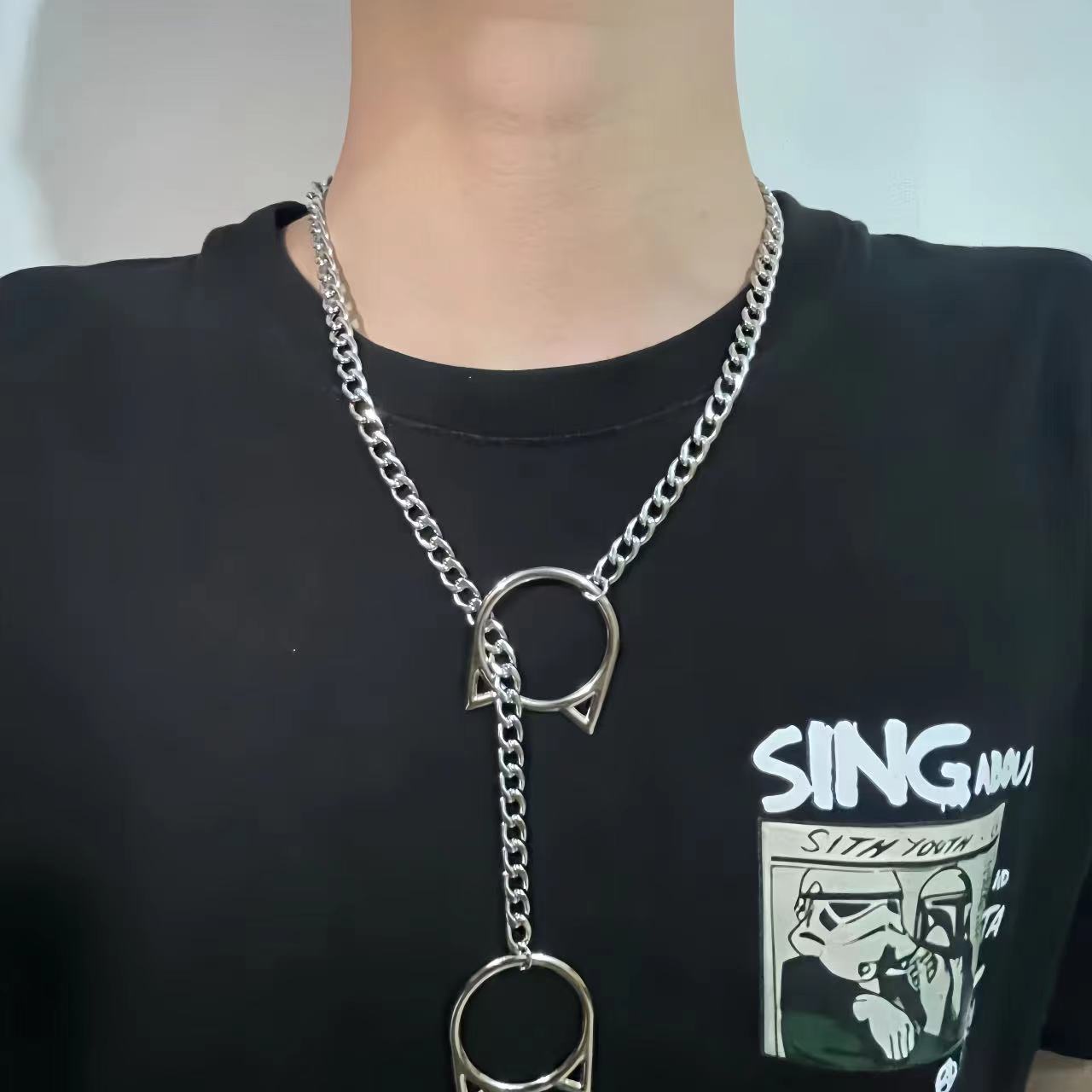 Metal chain necklace