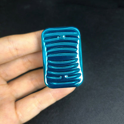 Metal finger spinner