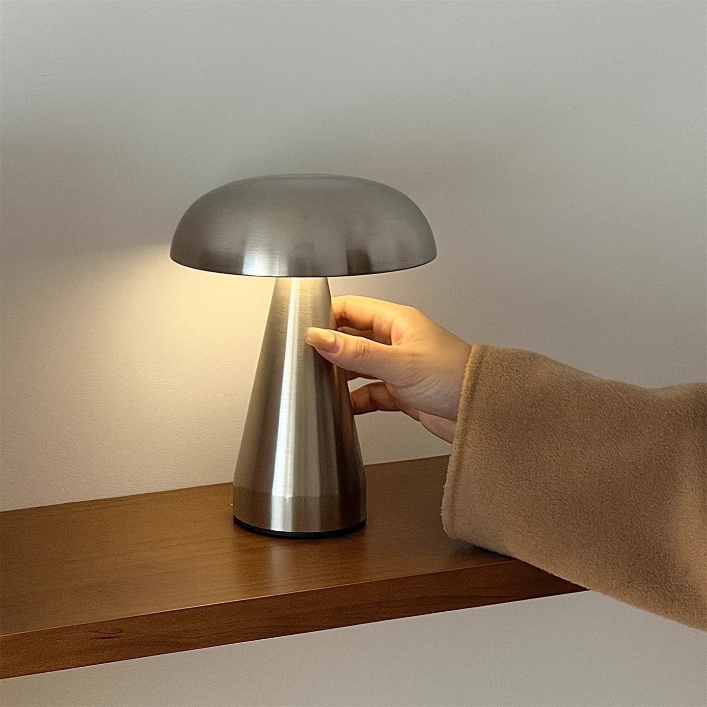 Metal Mushroom Table Lamp