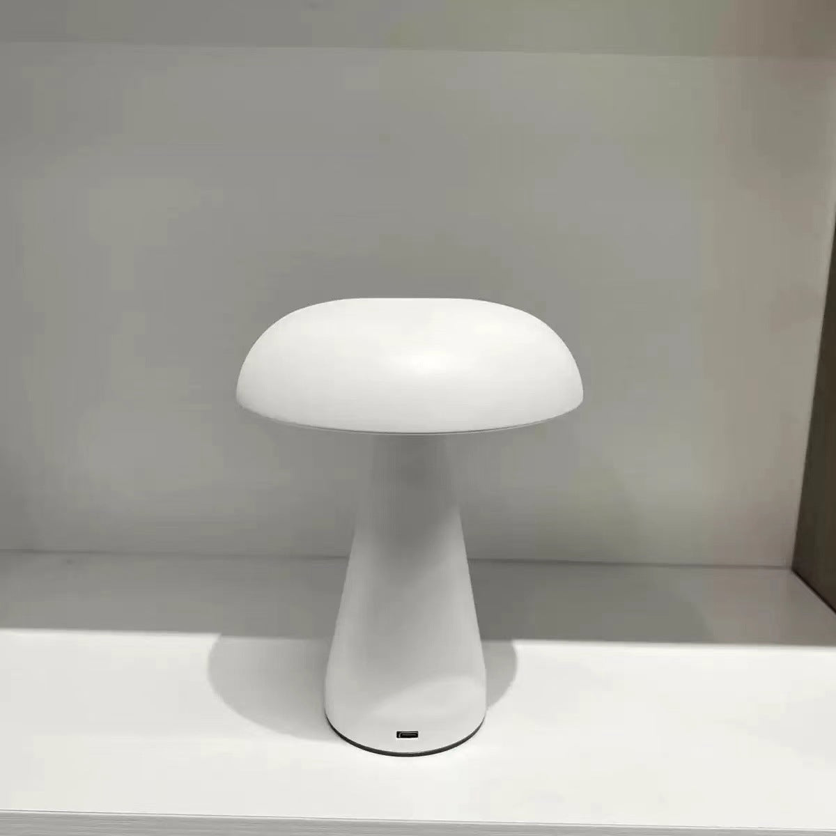 Metal Mushroom Table Lamp