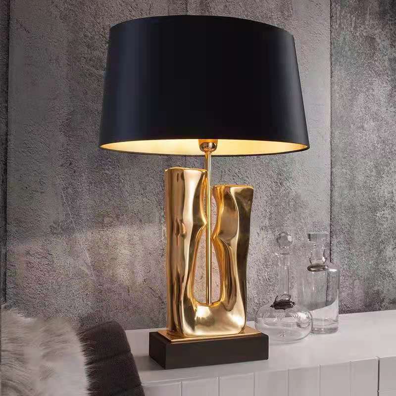 Metal table lamp