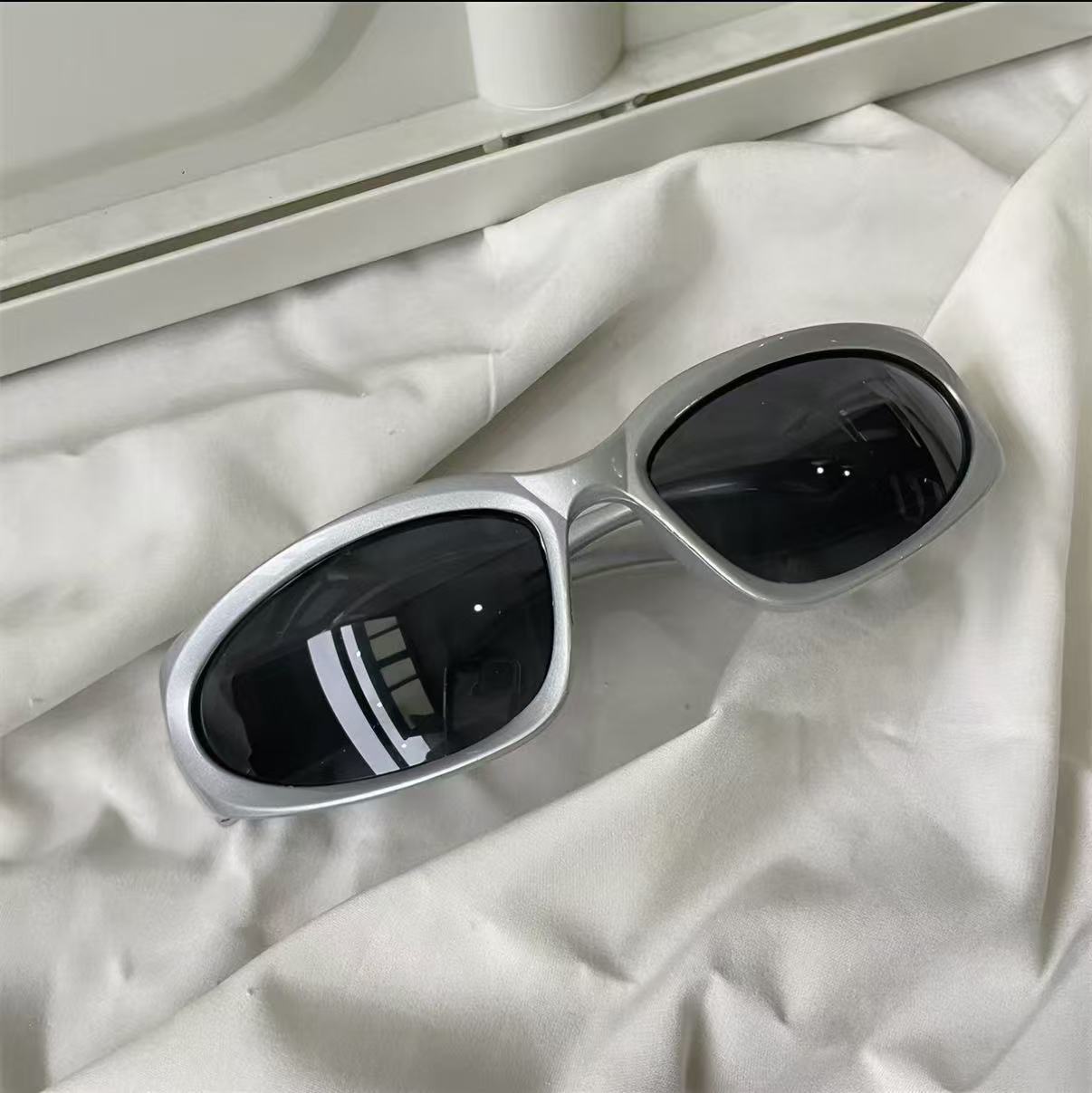 Metallic Mercury Sunglasses for Outdoor Sports