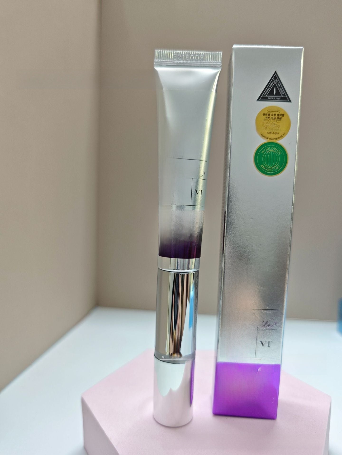 Micro-Needle Eye Cream with Collagen